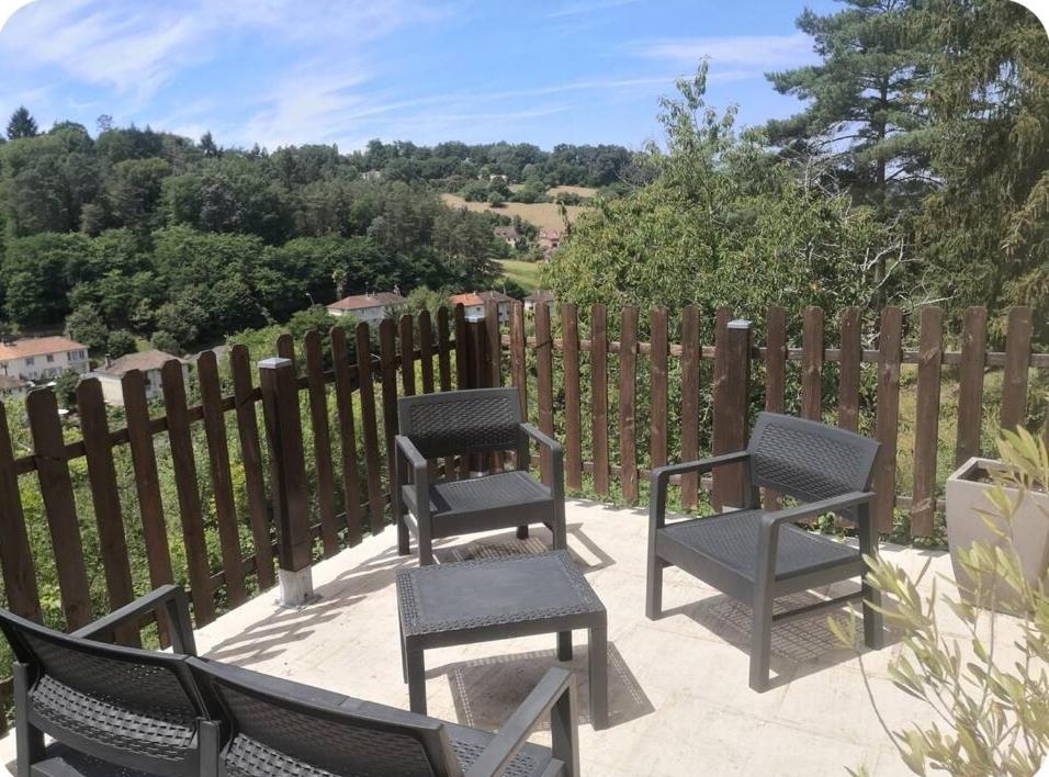 Chambre Meublee Avec Vue Panoramique A Perigueux Sanilhac  Bagian luar foto